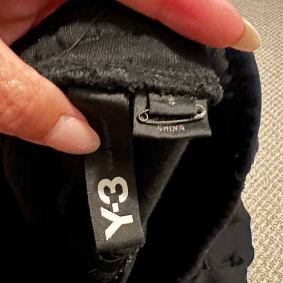 Y3 track pants in size small - Picture 5 of 5